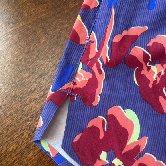 Athleta Women’s Crossroads Athletic Shorts Vibrant Design - Picture 5 of 10